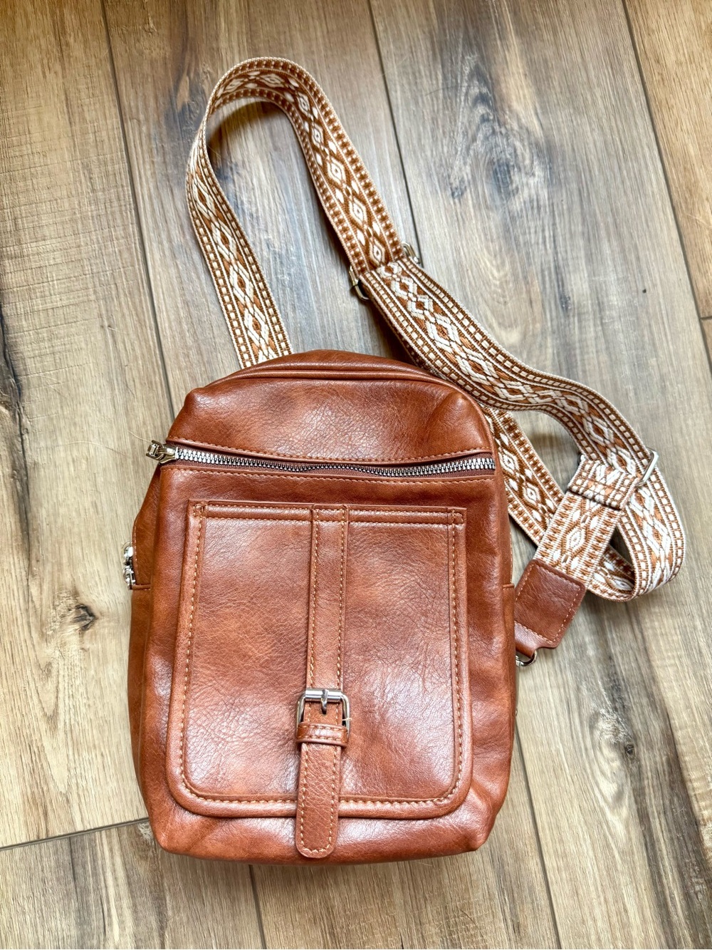Faux Leather Crossbody Bag | EUC | Wipe Pocket | Adjustable Strap